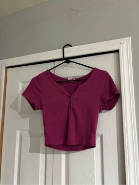 Bozzolo Short Sleeve Ribbed Henley Crop Top - Magenta
